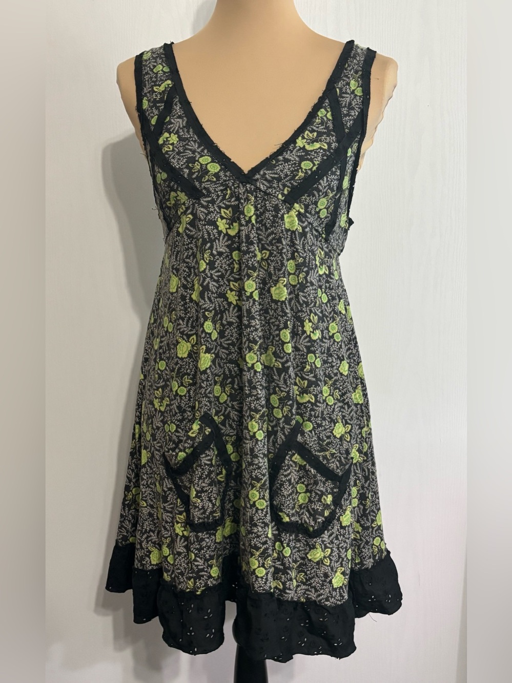 Free People Vintage Apron Dress Womens Medium Black Floral Whimsigoth Boho Y2K